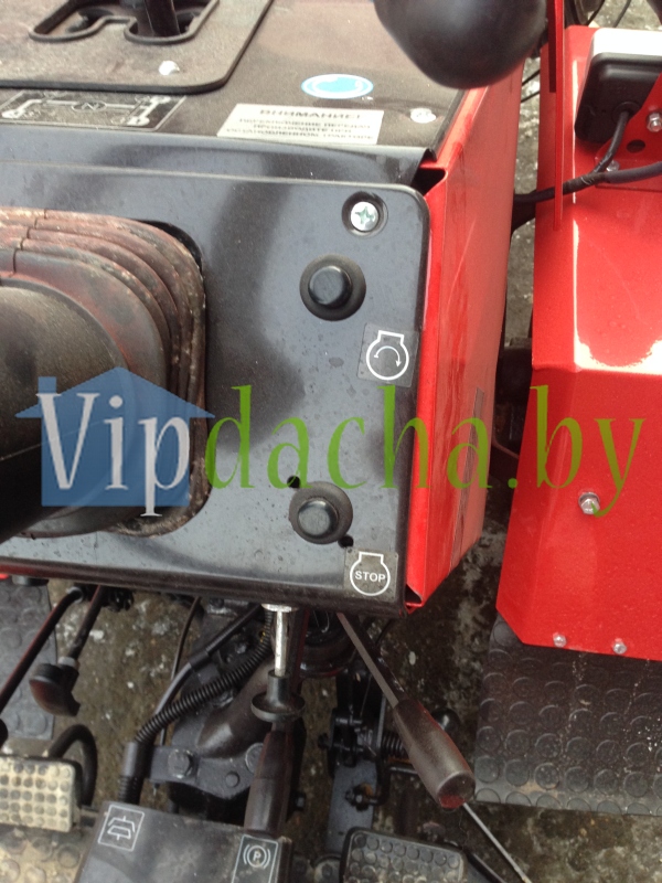 Кнопки пуска и остановки двигателя